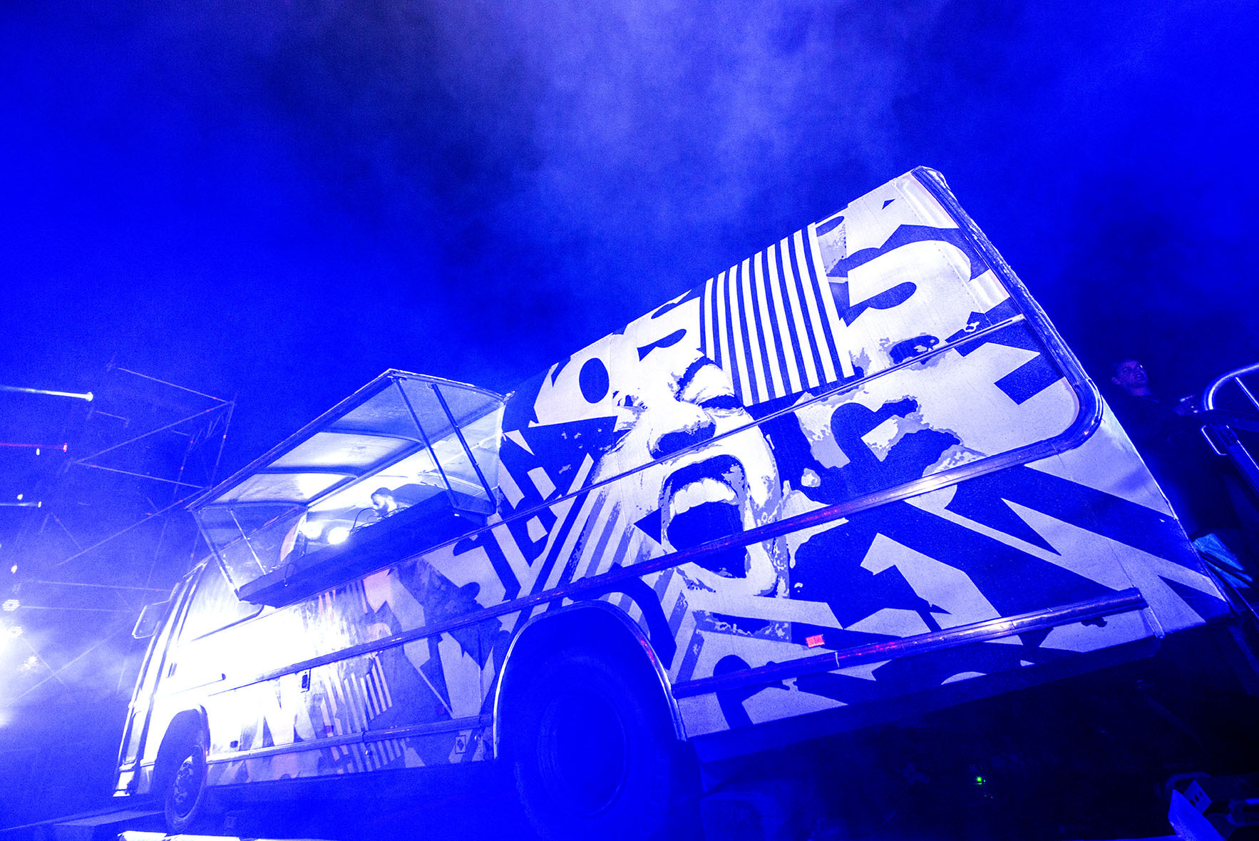 Genosys Soundsystem / Block9 / Glastonbury Festival - ::::: Surely ...